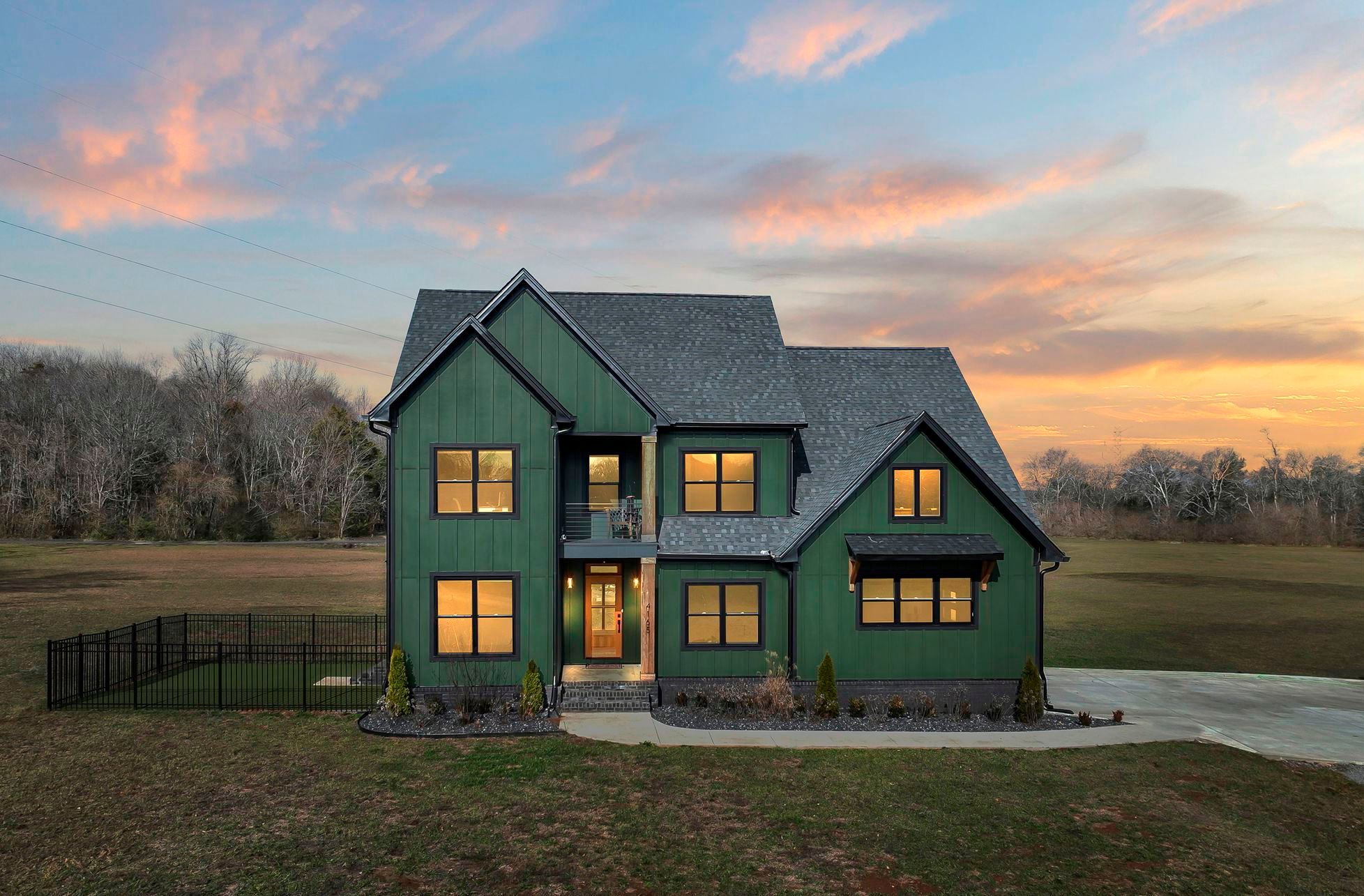 Homes with land near Christiana TN