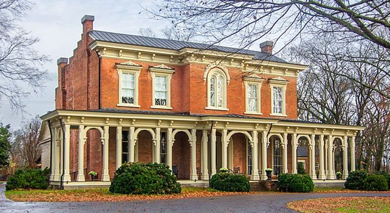 Historic homes near downtown Murfreesboro TN
