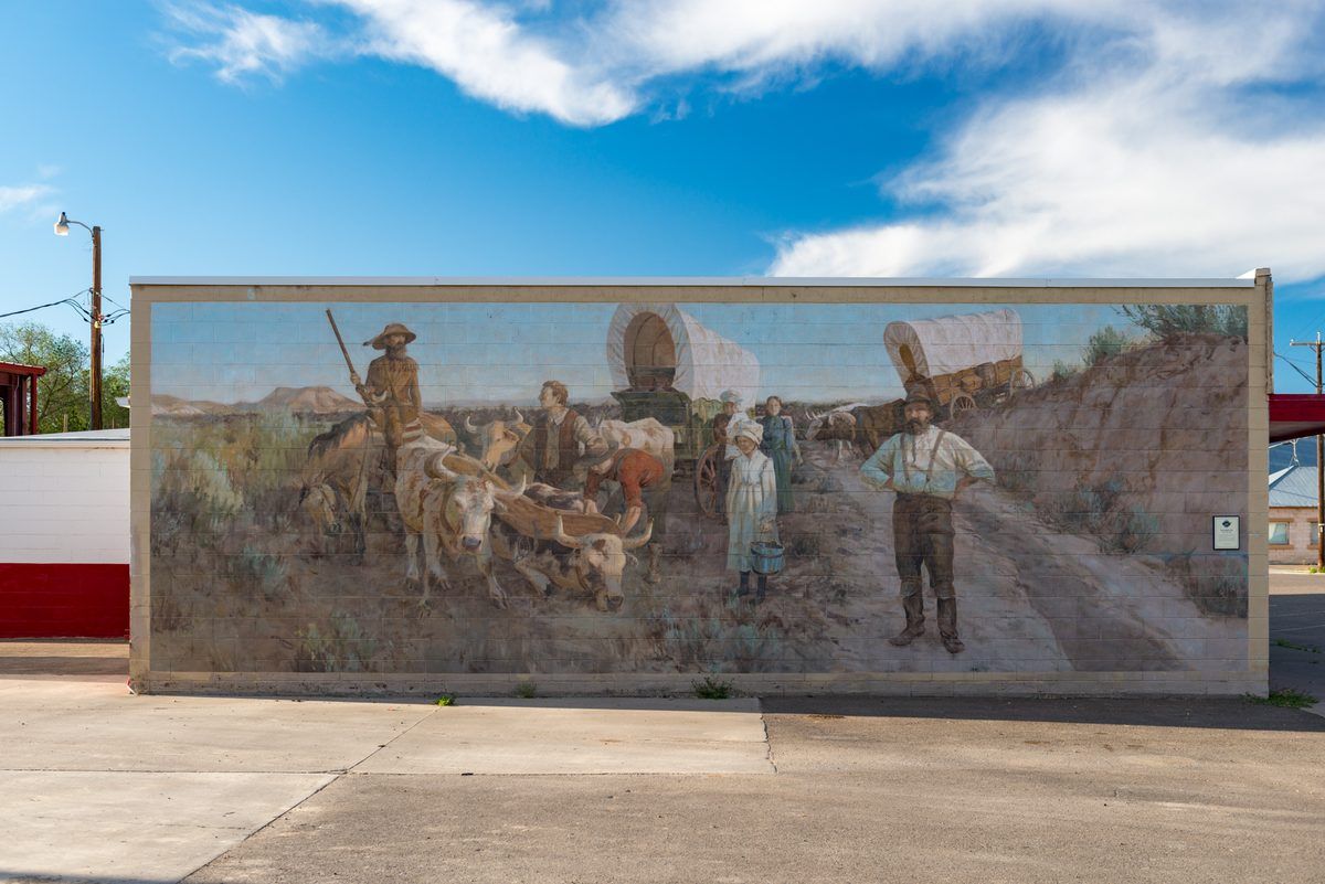 Oregon Trail mural in downtown Vale, Oregon