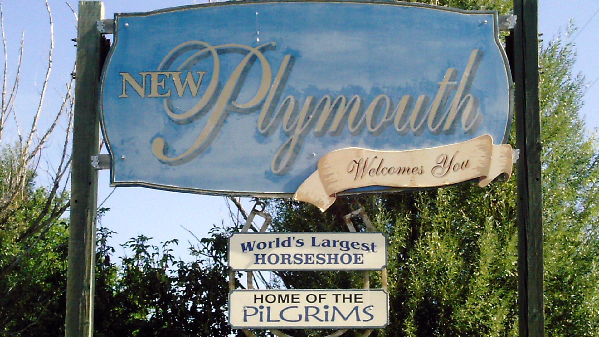 Welcome sign at the entrance to New Plymouth, Idaho.