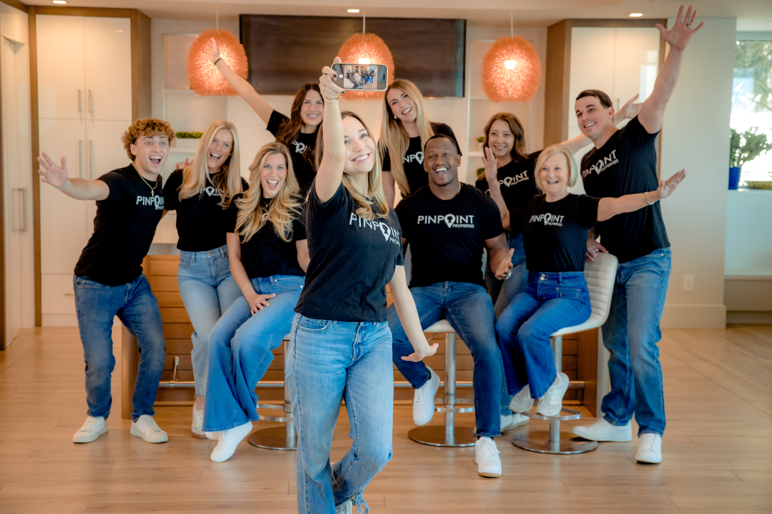 Join our team of real estate brokers with diverse, enthusiastic agents inviting resumes to duran@pinpointnc.com