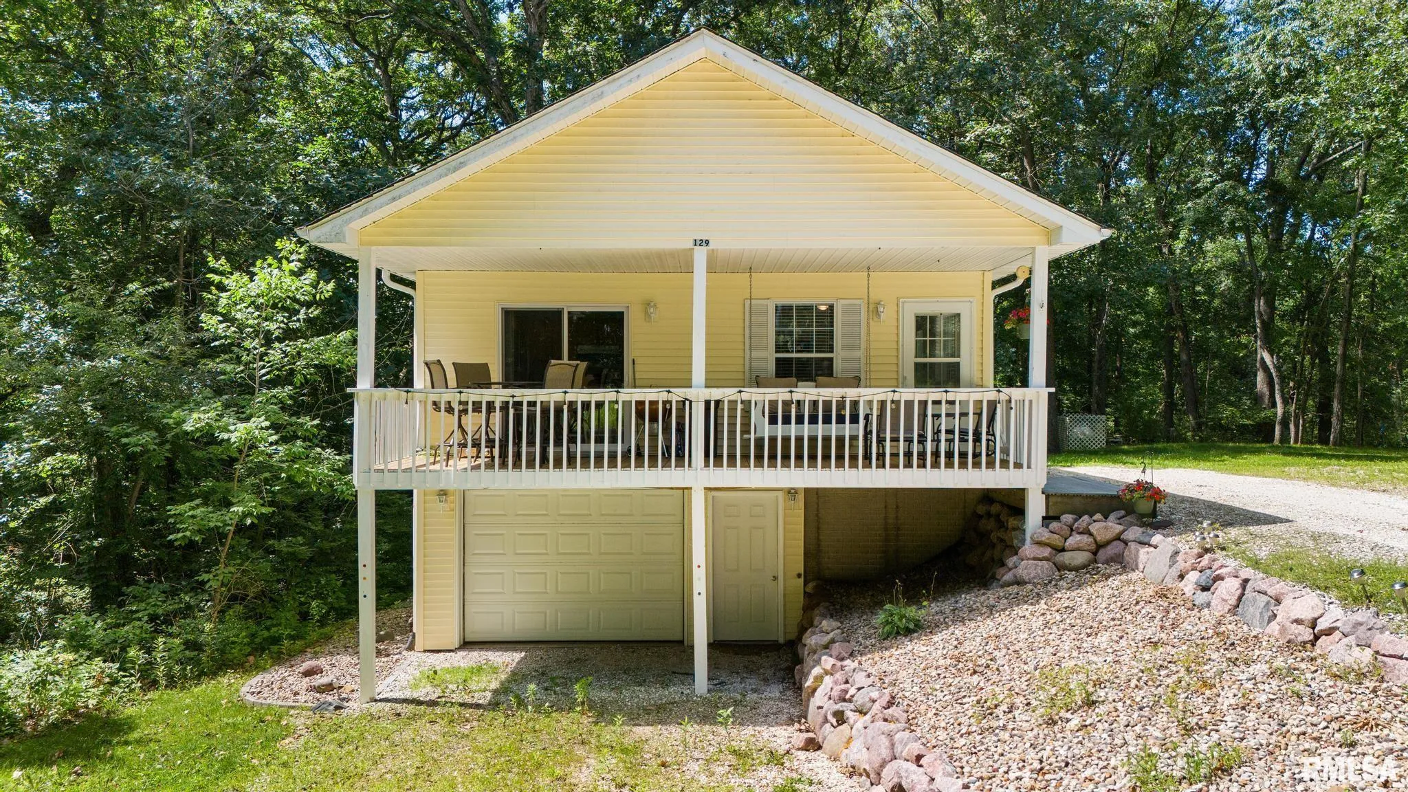 Featured August closing at 1129 Lakeview Road Yellow home at 1129 Lakeview Road in Dahinda, Illinois, featured as an August closed listing