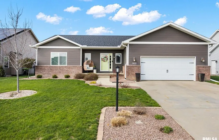 Homes in Washington, Illinois