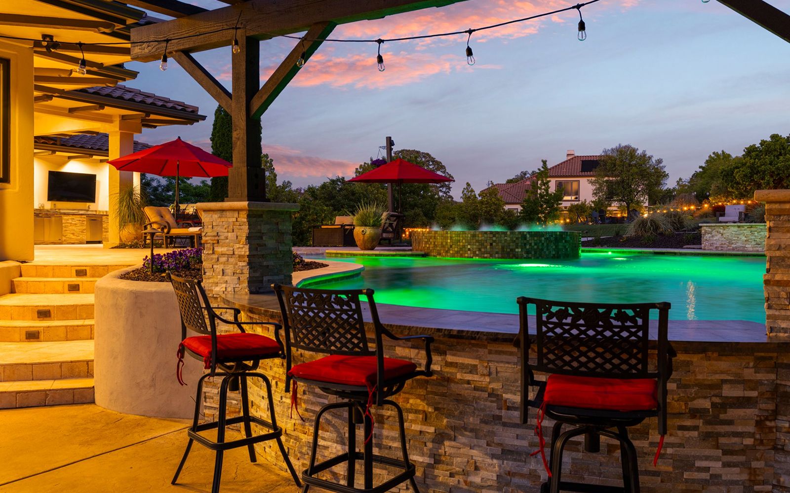Estate grounds and landscaping at 4355 Gresham Drive, El Dorado Hills