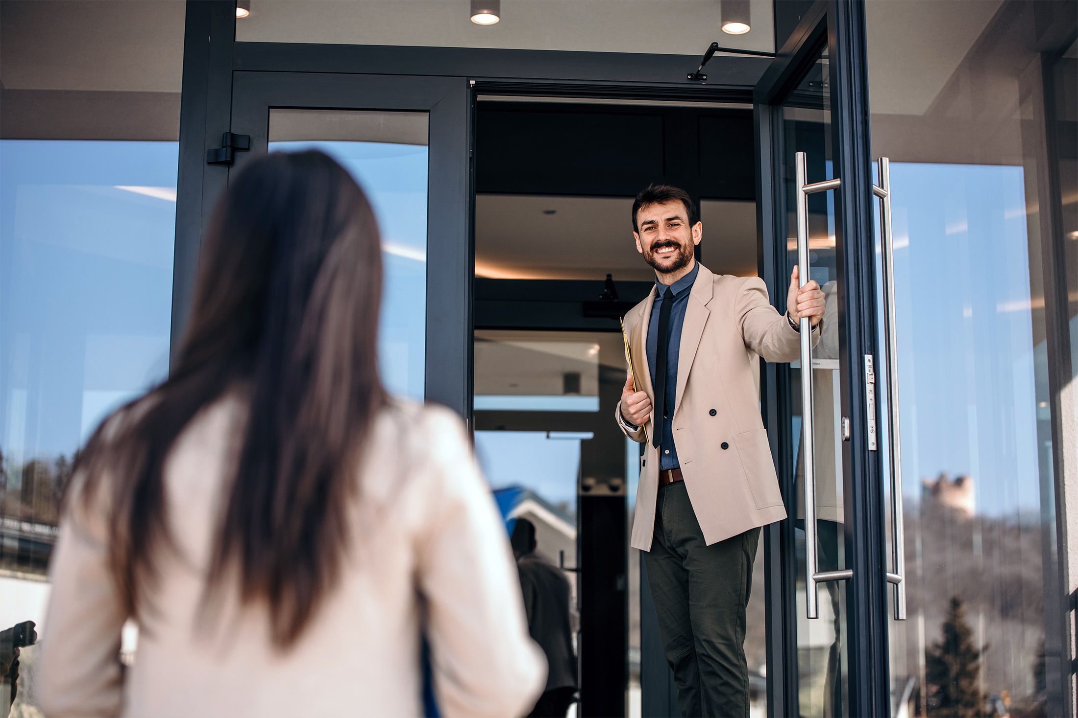 Couple receives keys to home