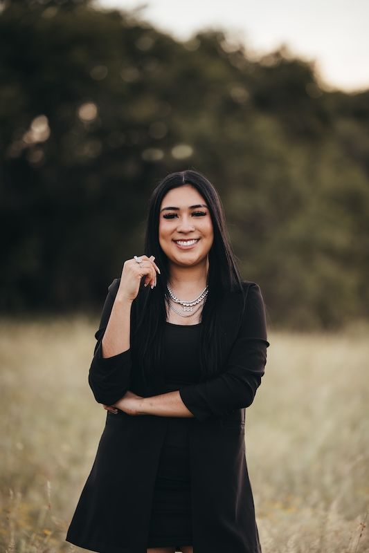 Giselle Mendoza, Associate Broker