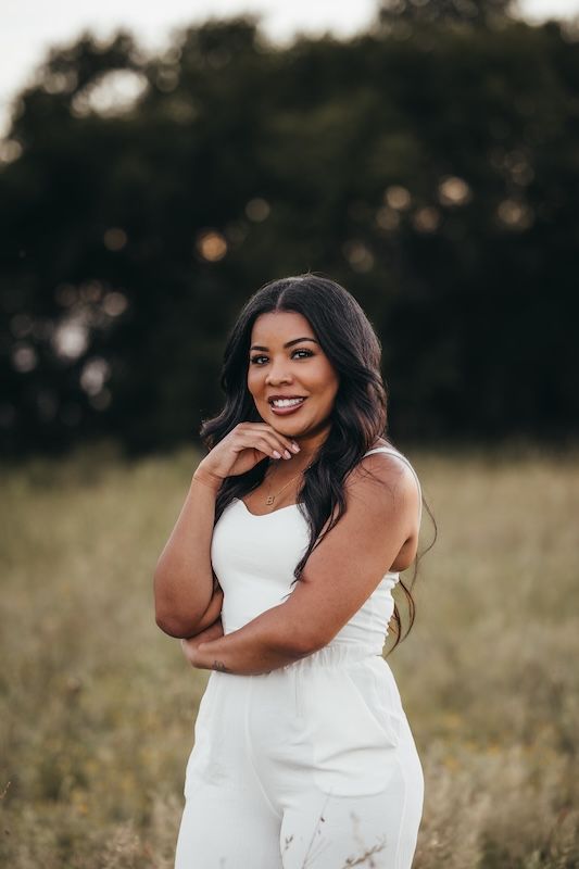 Breanna Flores, Associate Broker