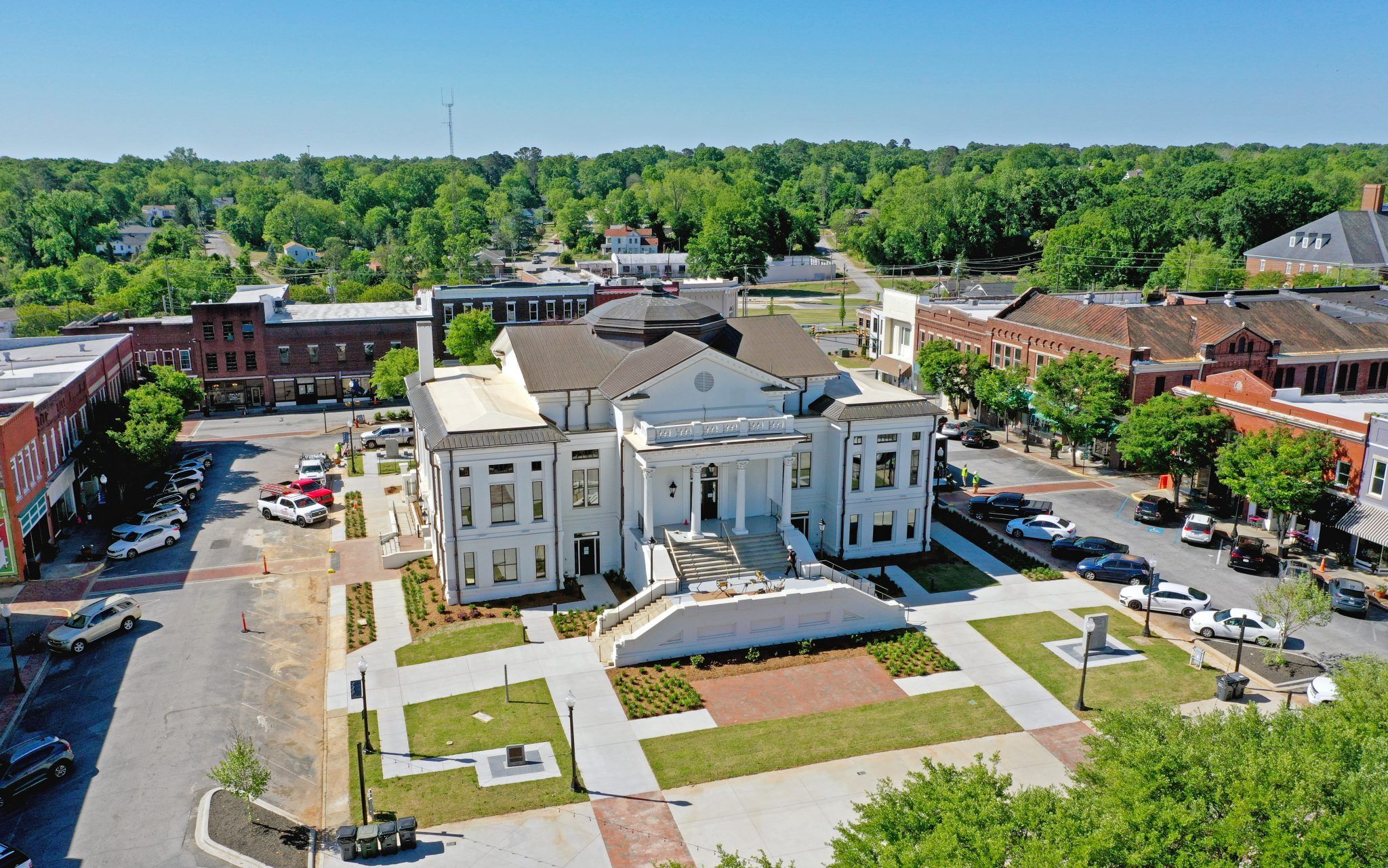 Downtown Laurens, SC with courthouse
