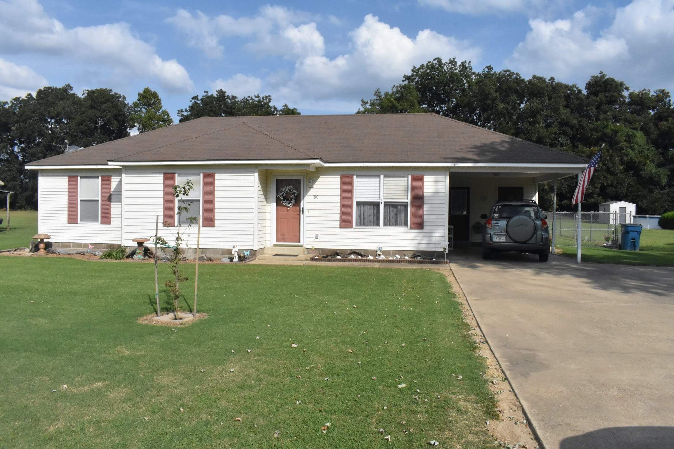 white house orange shutters