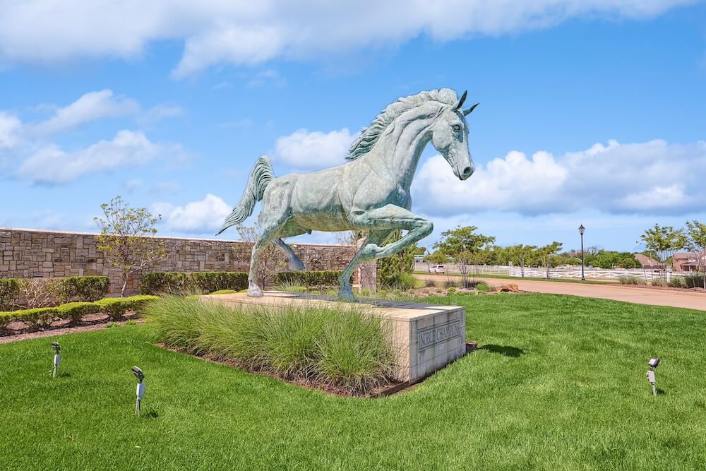horse statue