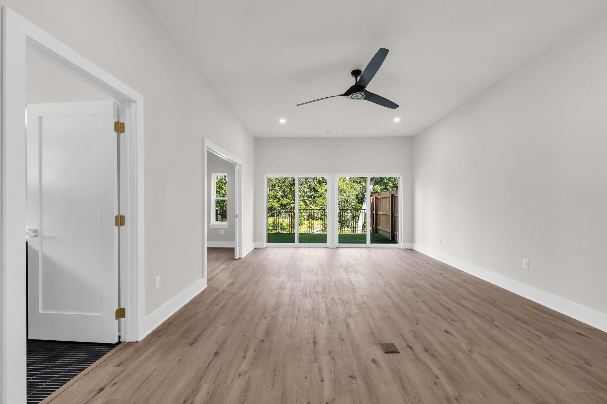 Living & Dining 3
