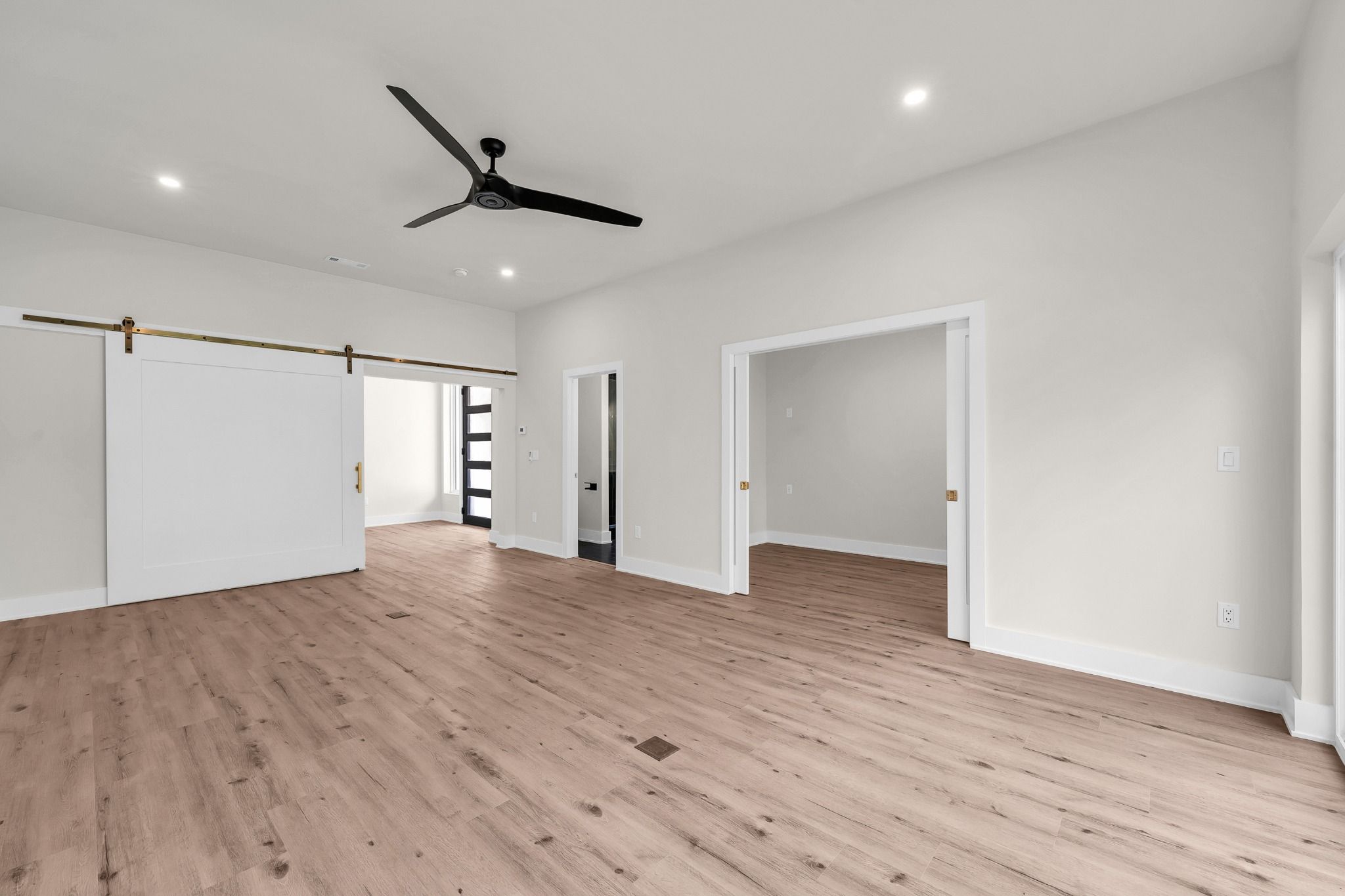 Living & Dining 3