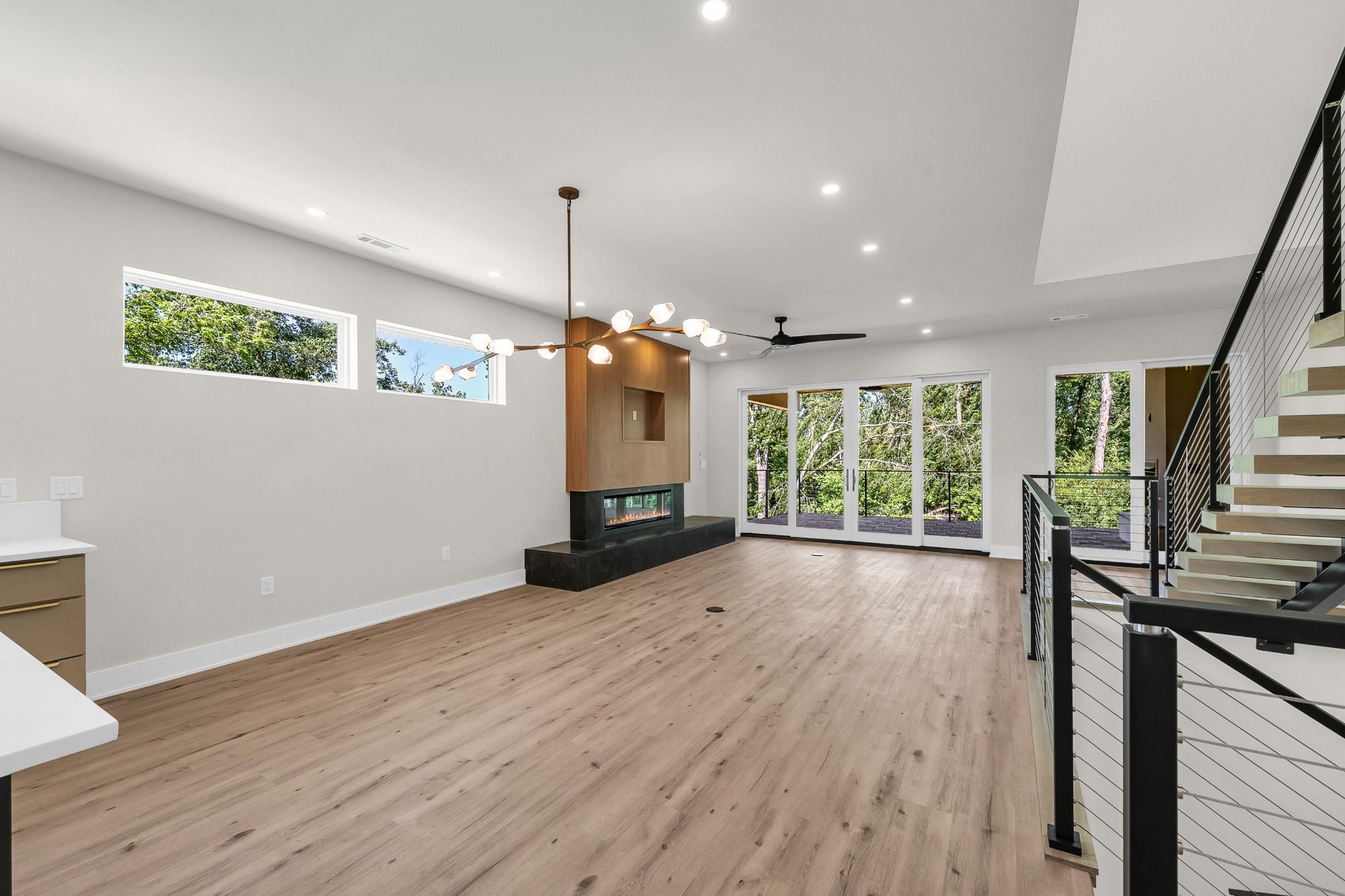 Living & Dining 4