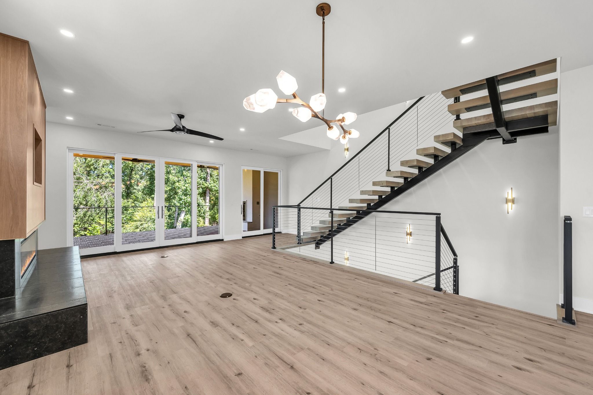 Living & Dining 5