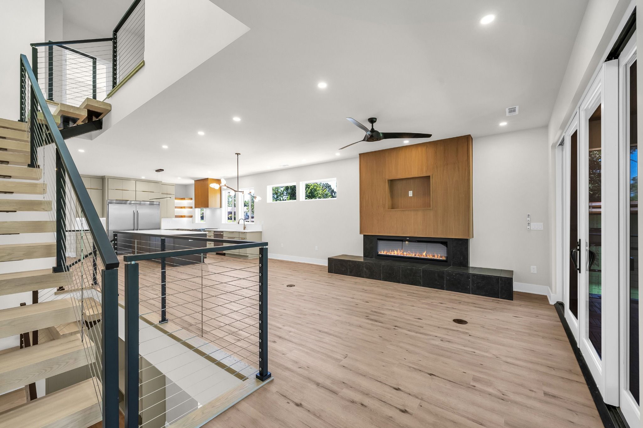 Living & Dining 6