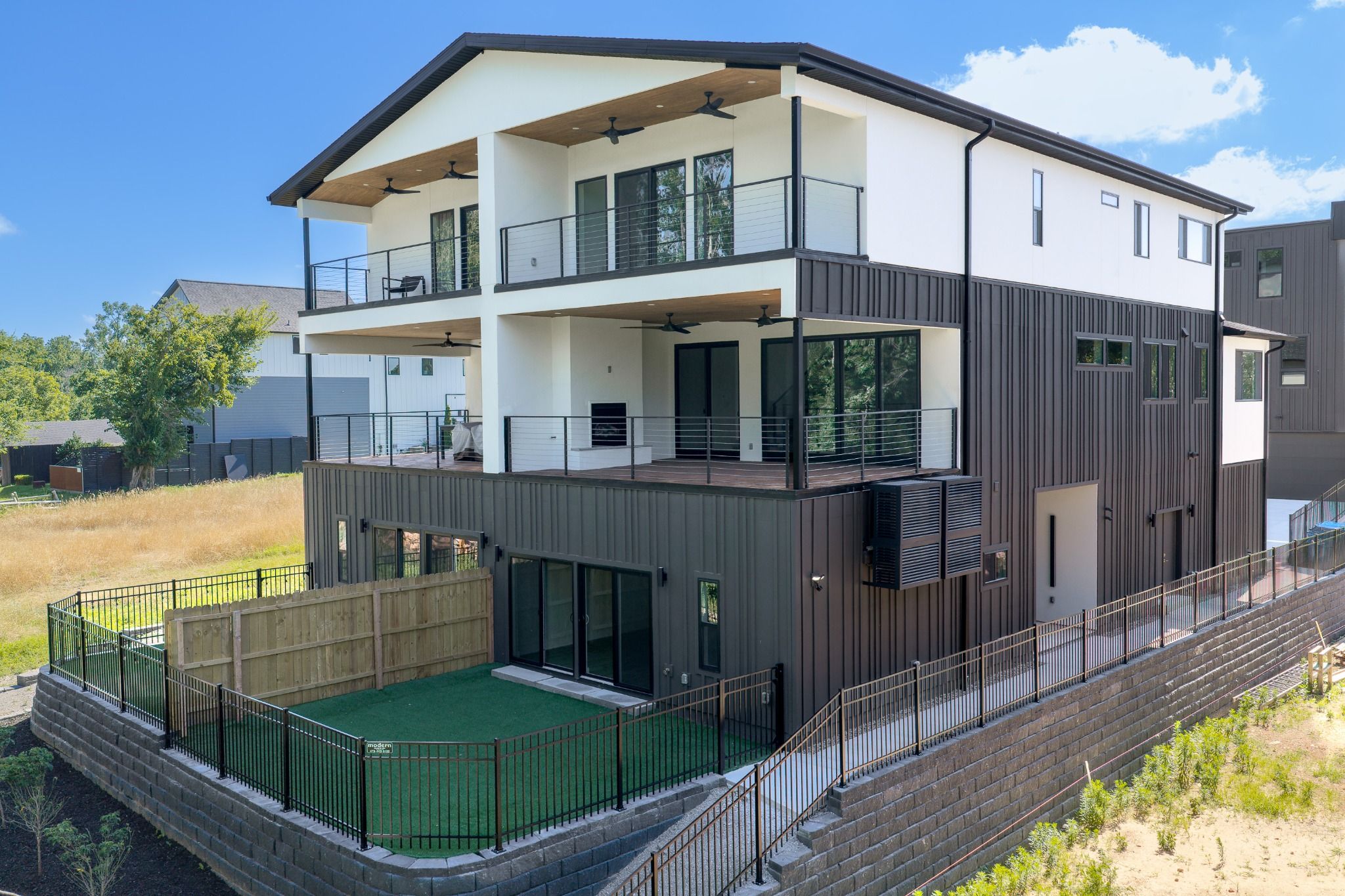Exterior 6