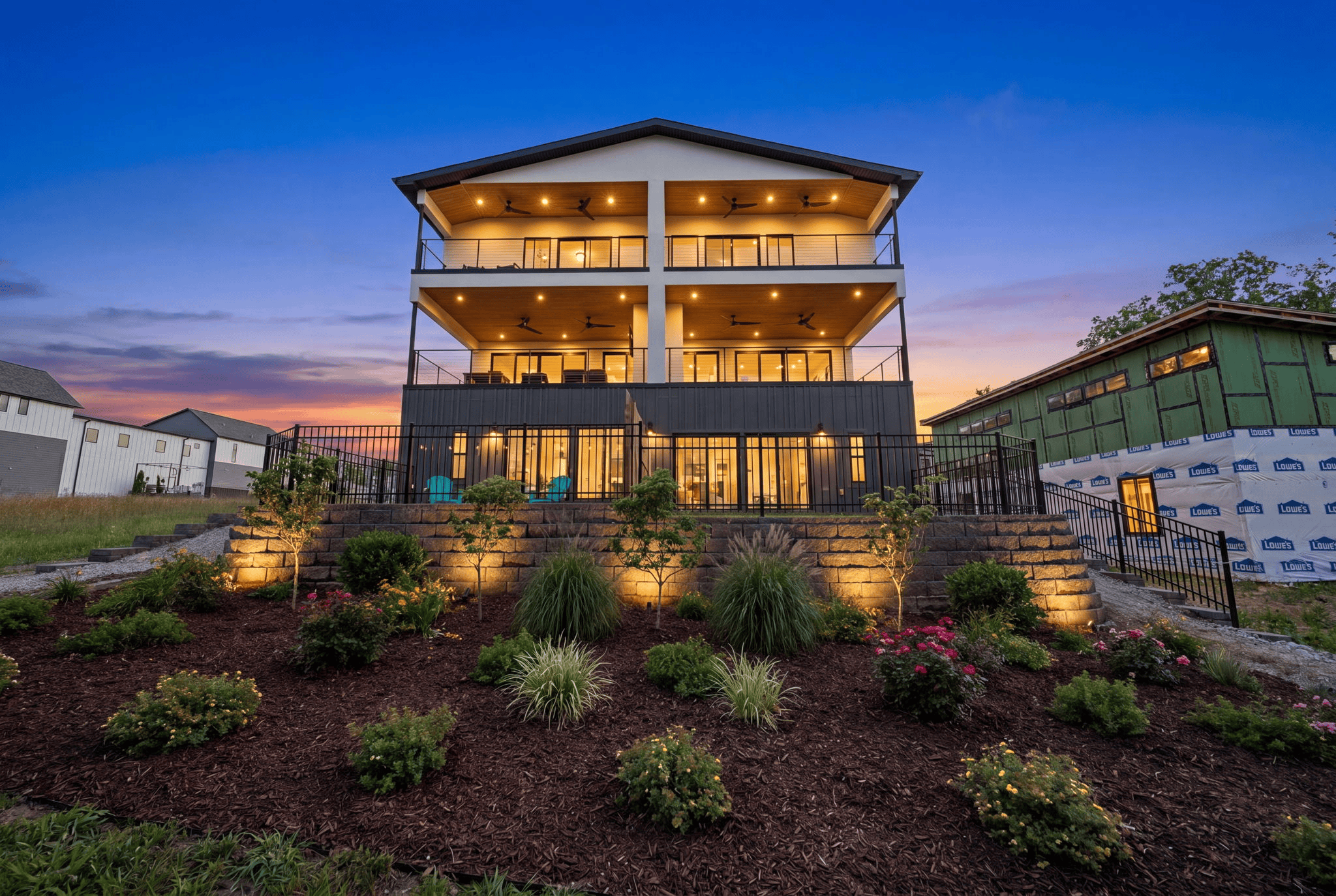 Exterior 3