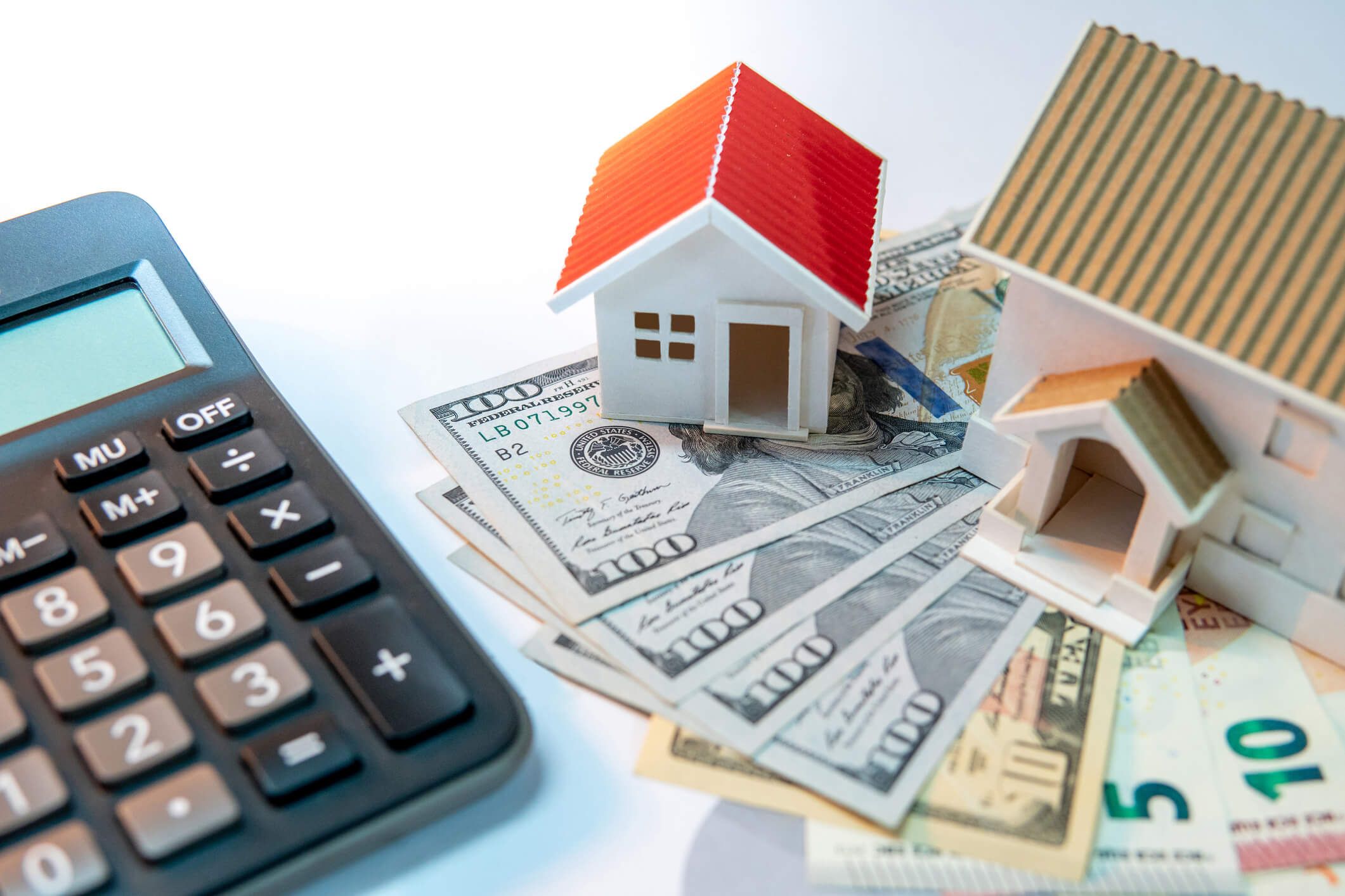 Agent helps couple with paperwork