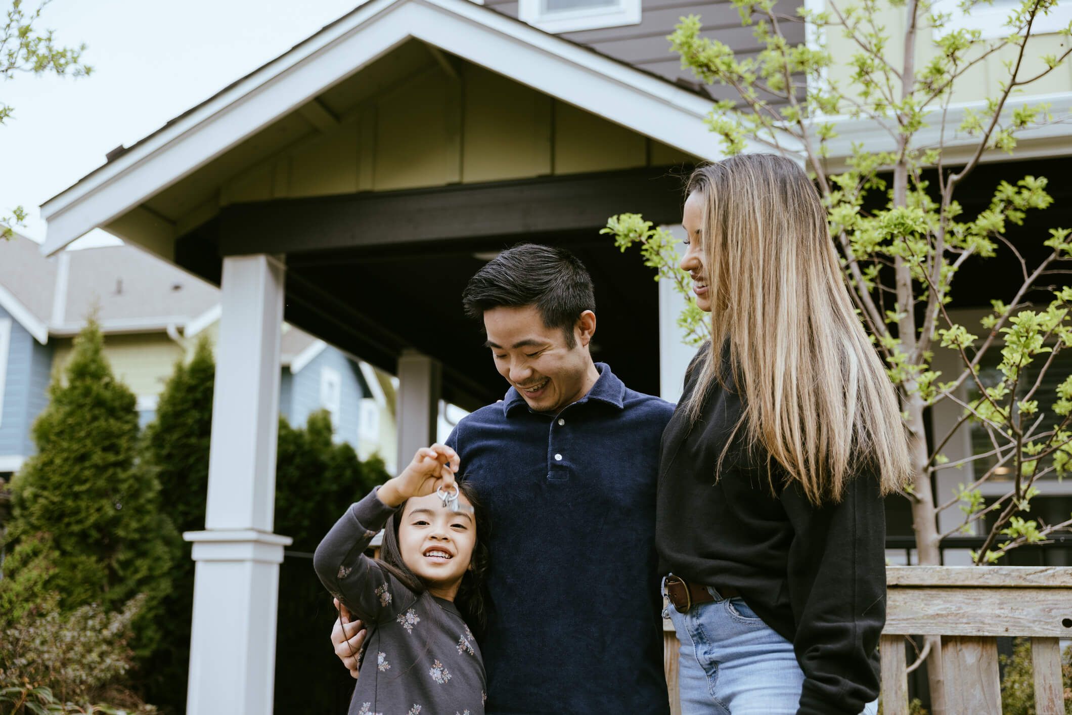 Couple receives keys to home