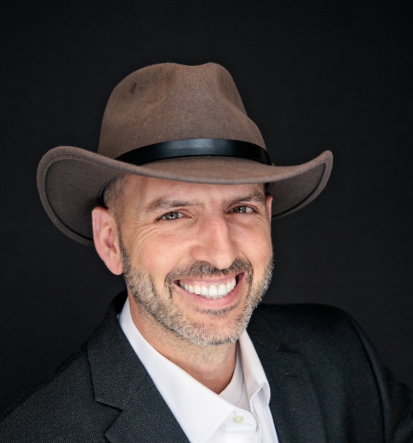 Couple receives keys to home