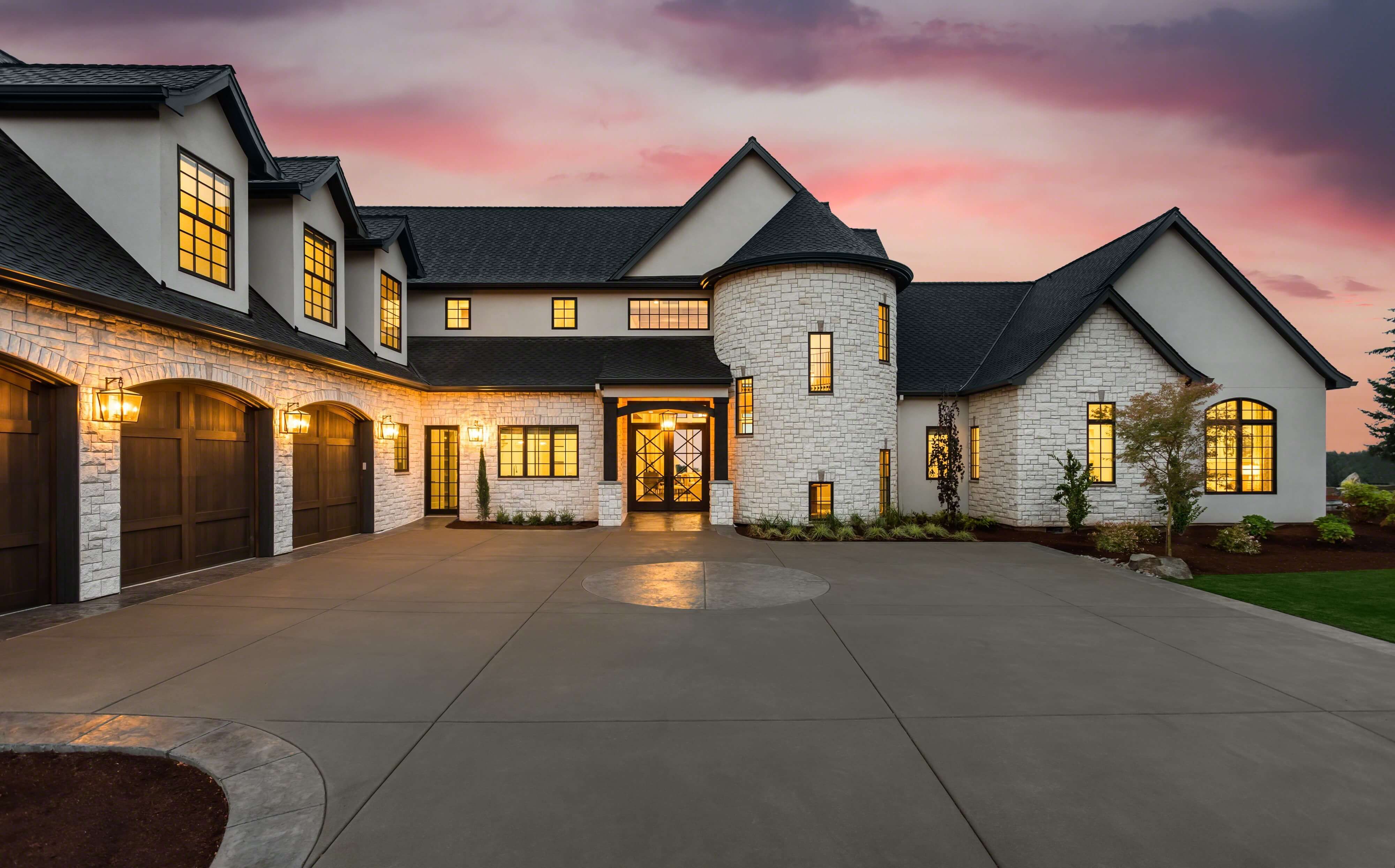 Agent house tour with couple