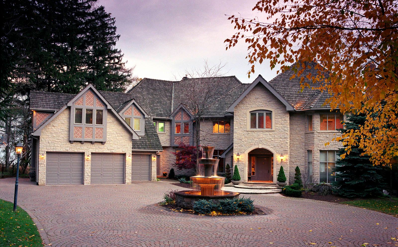 Agent house tour with couple