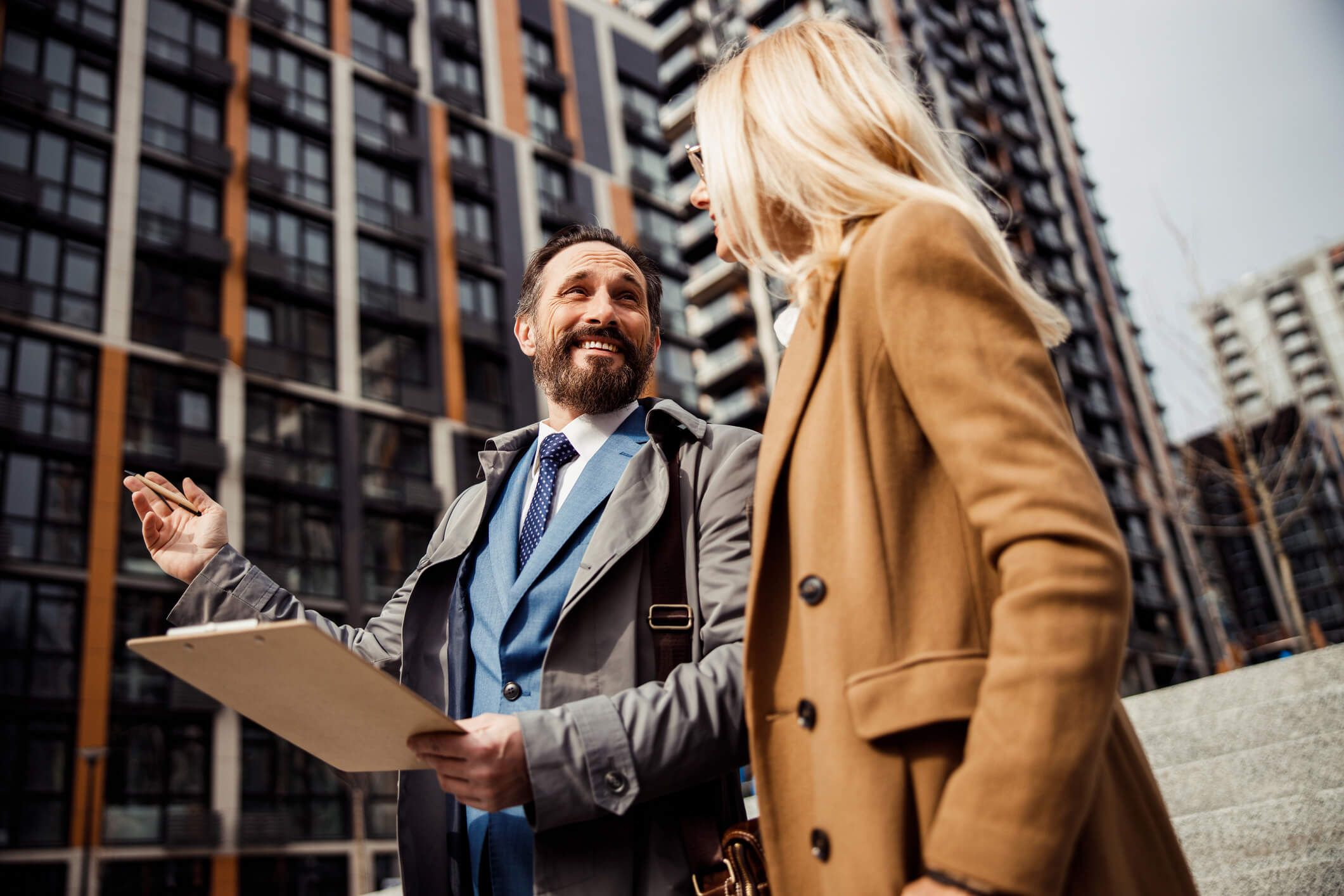 Agent helps couple with paperwork