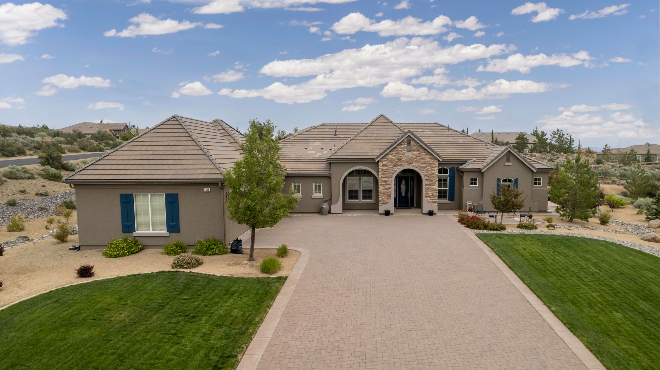 Agent house tour with couple