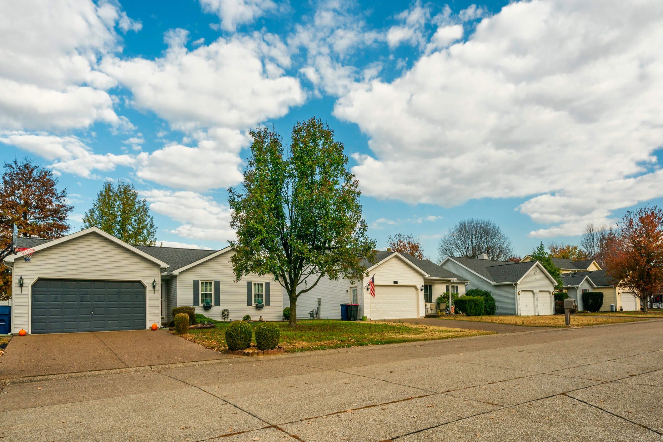 Agent house tour with couple