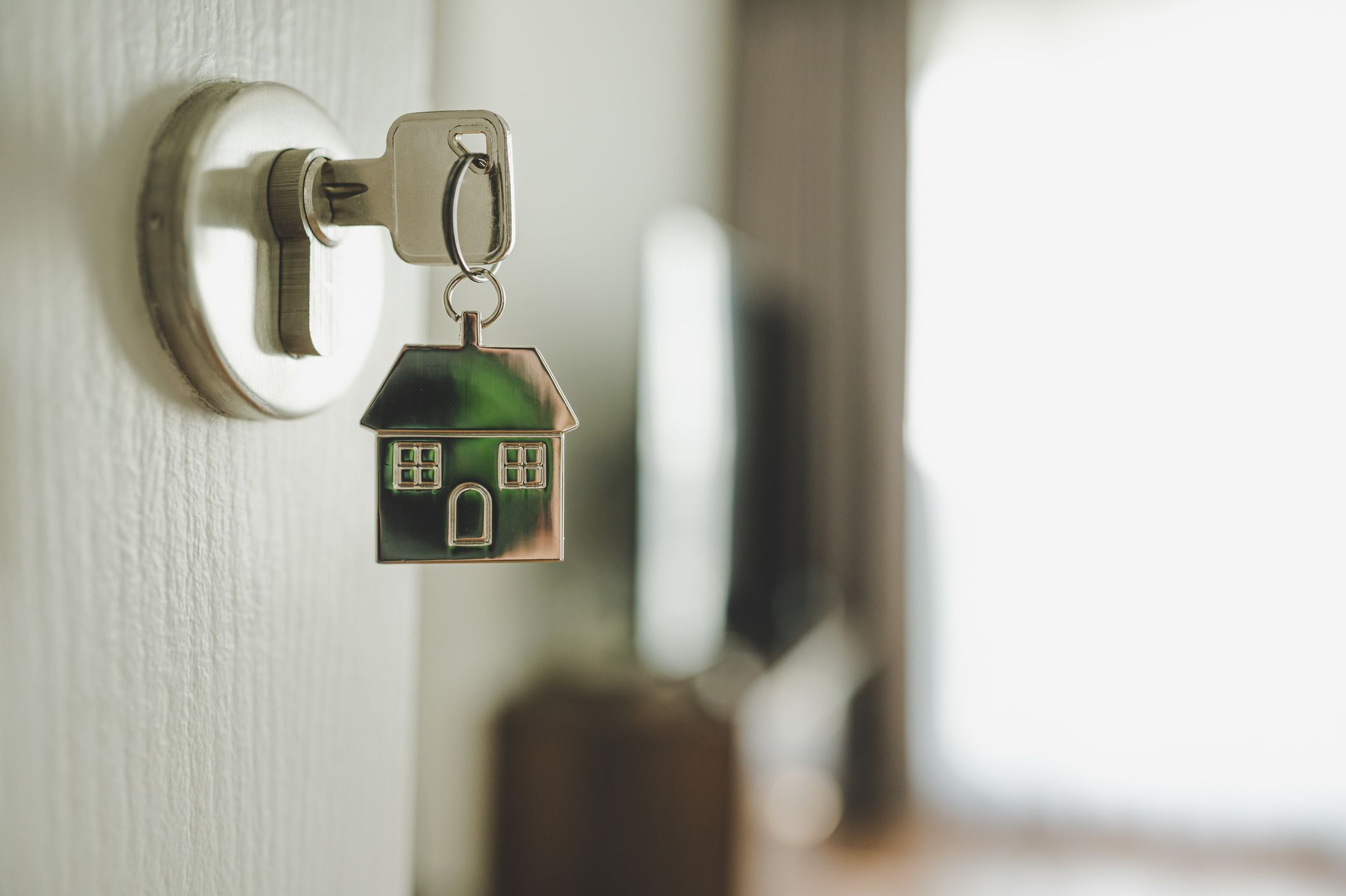Agent helps couple with paperwork