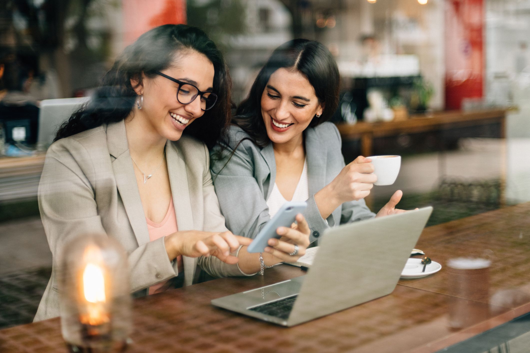 Agent helps couple with paperwork