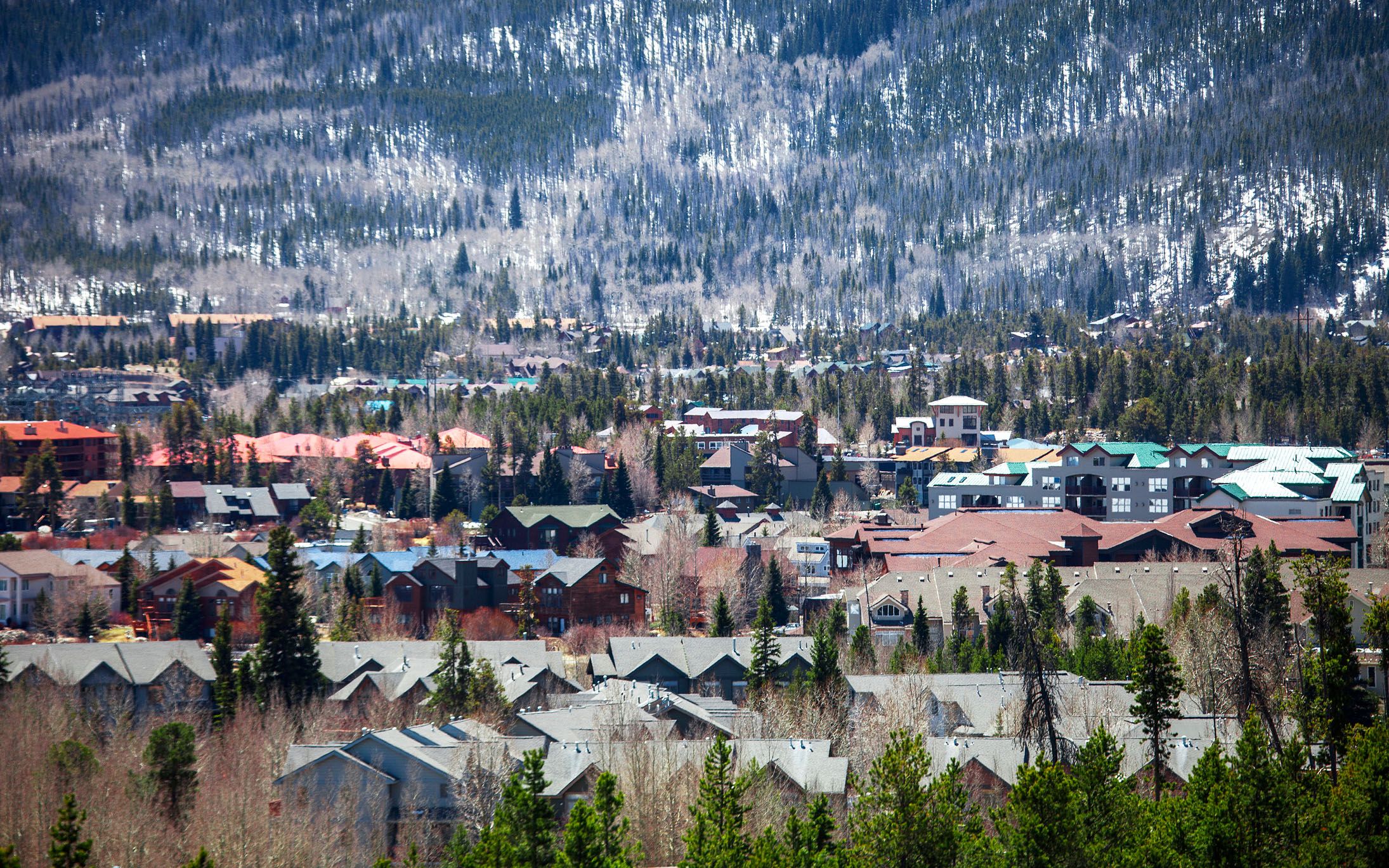 colorado springs suburbs
