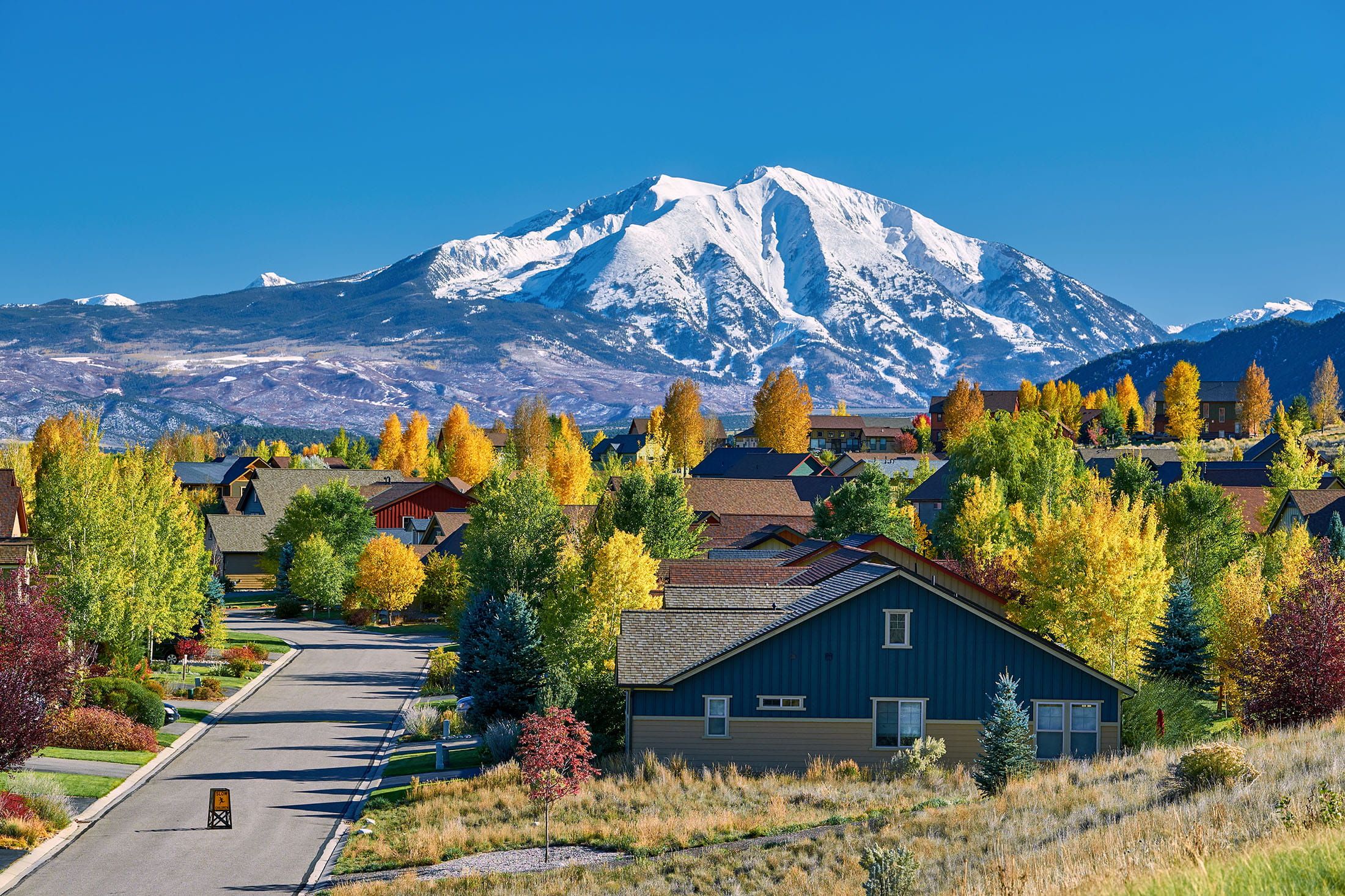 residential colorado neighborhood