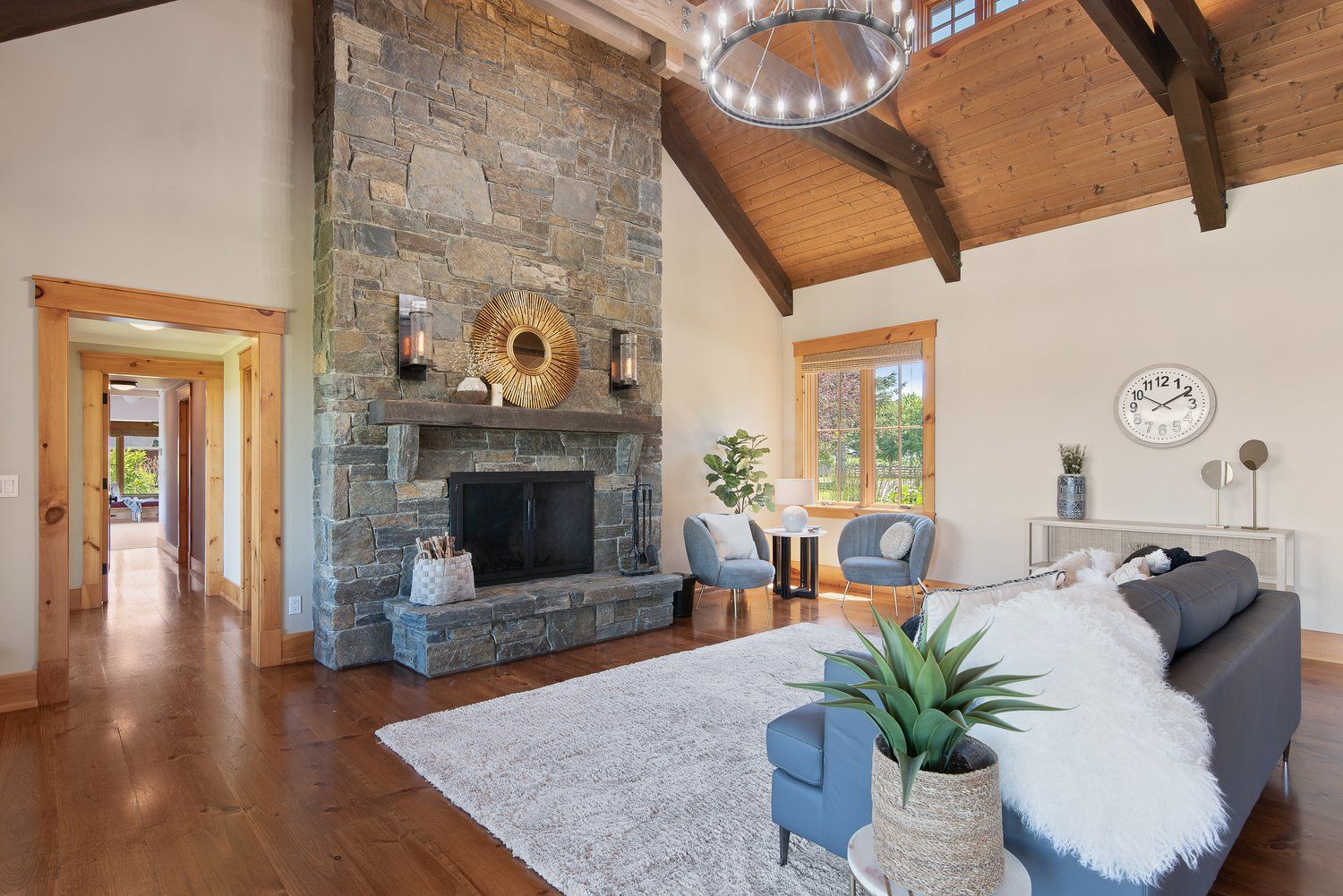 Agent helps couple with paperwork