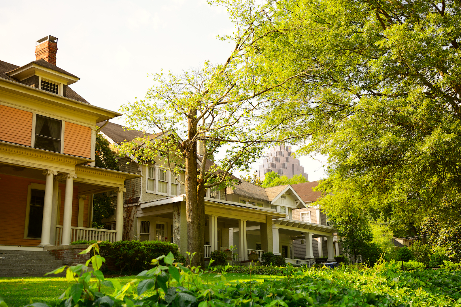 Agent house tour with couple