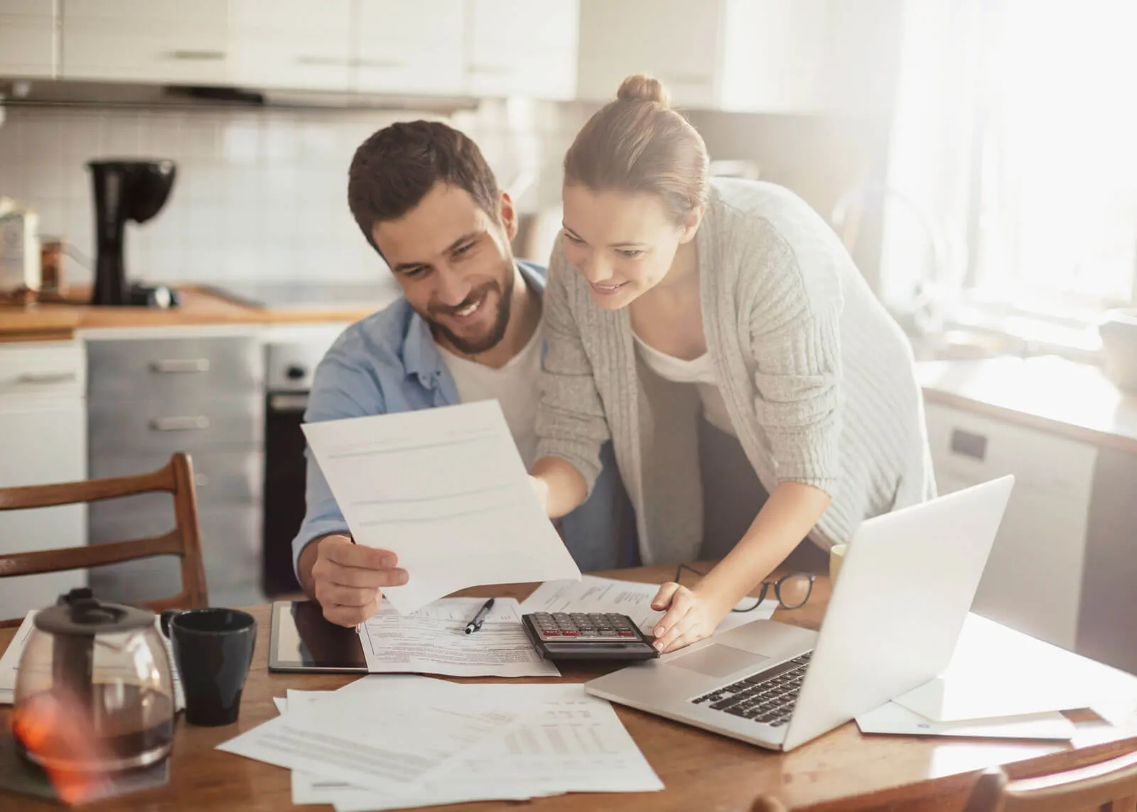 Agent helps couple with paperwork