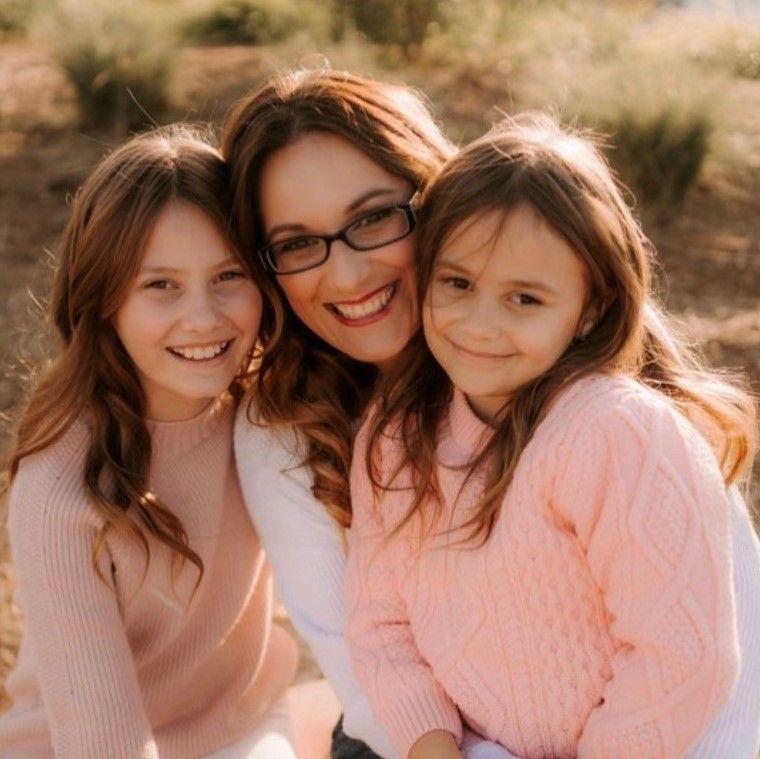 Vanessa and her daughters