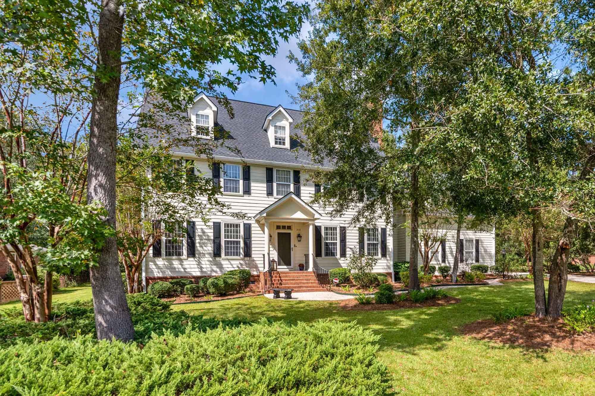 210 Scalybark Road, Summerville SC
