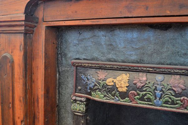 26 Pitt Street Fireplace