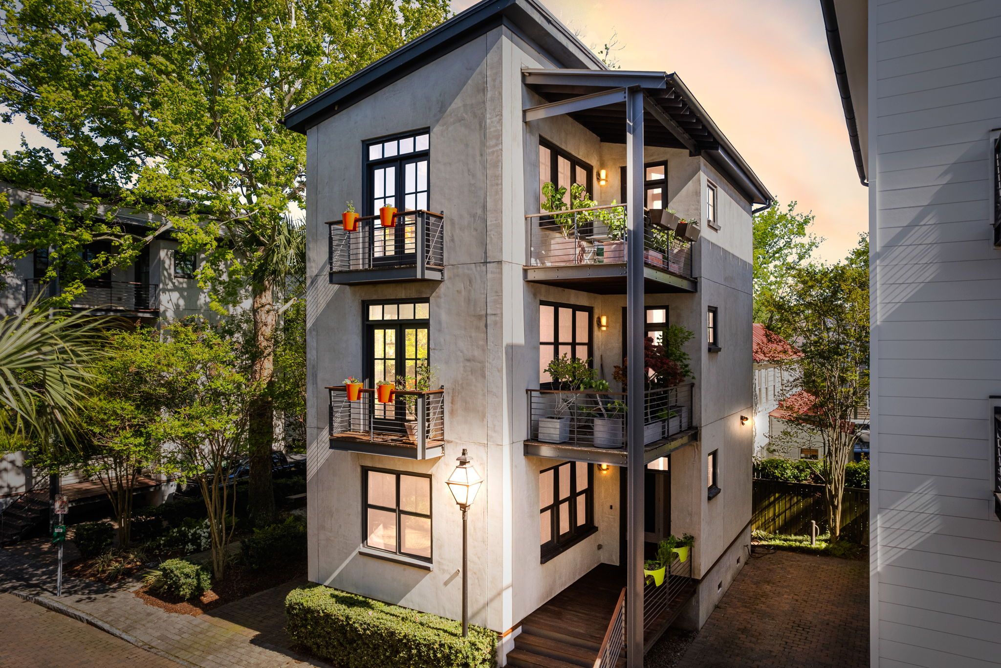 9 Brewster Court, Charleston SC