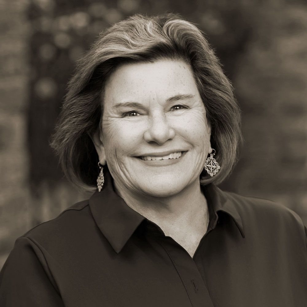 Ruthie Smythe broker headshot
