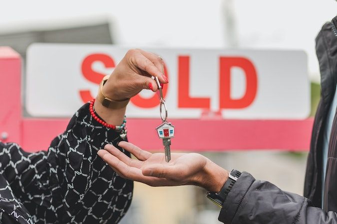 How to Get Your Offers Accepted in a Hot Market