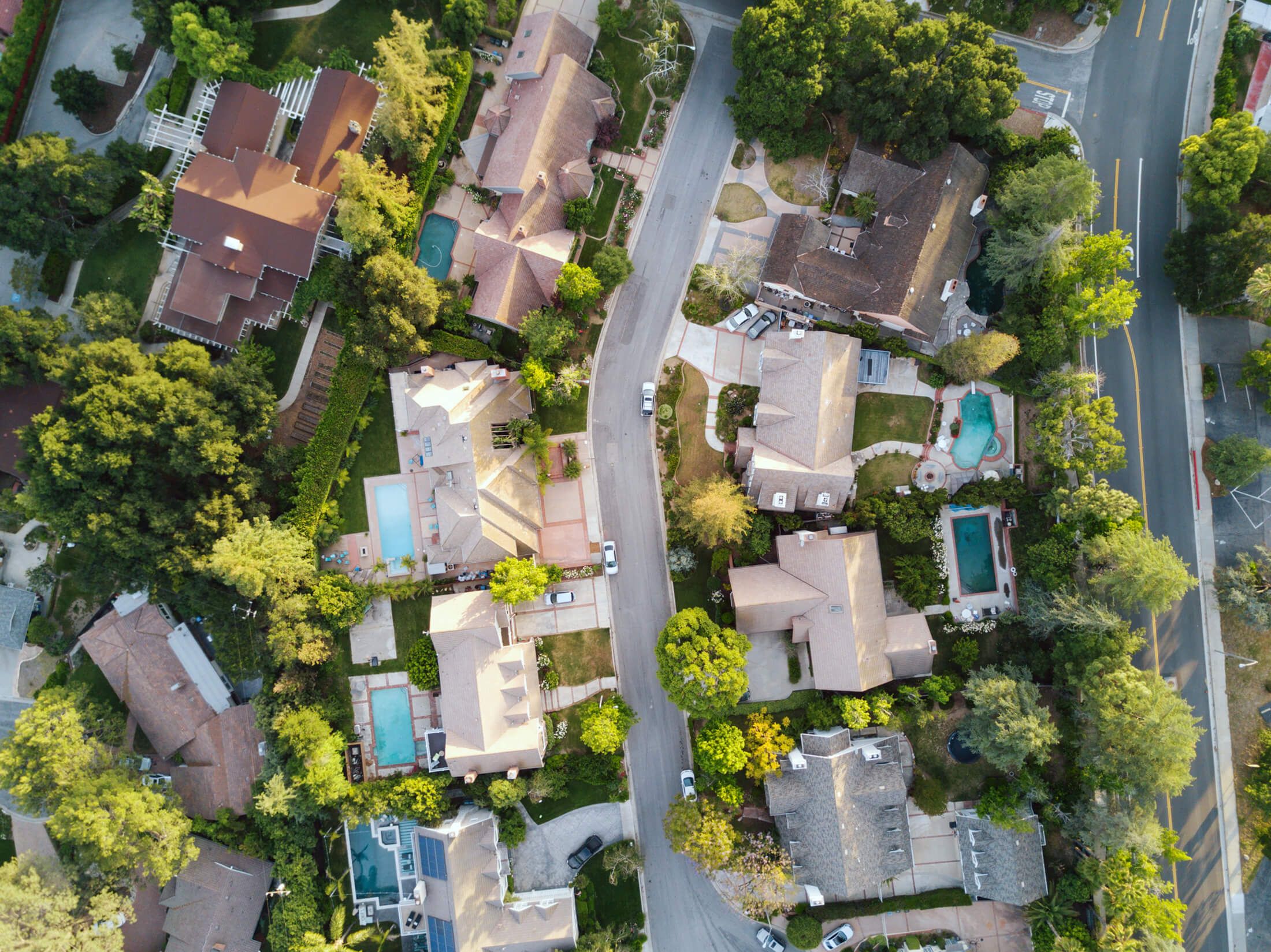Couple receives keys to home
